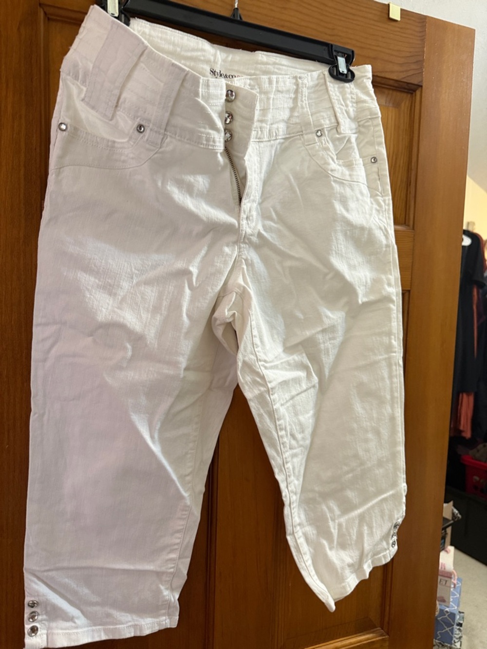 Style & Co. White Capris with Button Front